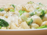 Pasta Alfredo w/ Chicken & Broccoli image
